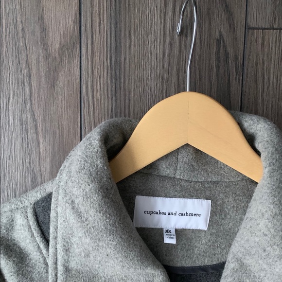 Cupcakes and Cashmere Akria Two Tone Wrap Coat - Picture 4 of 4